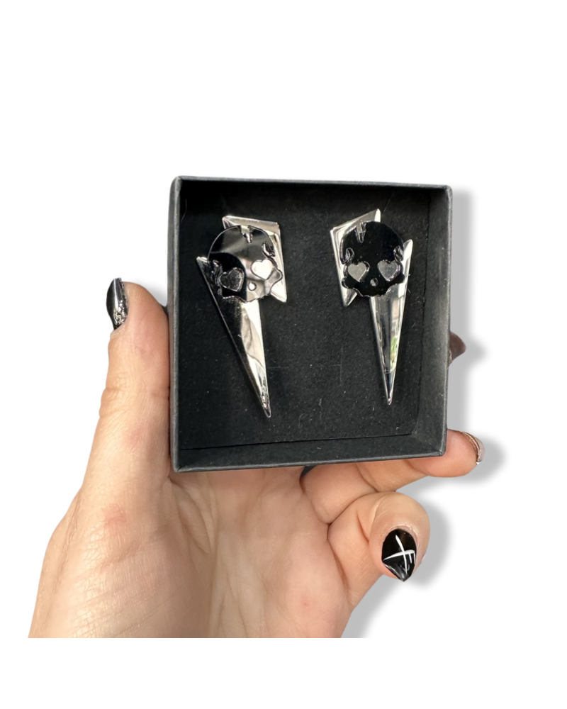 PENDIENTES ARO CON CALAVERA AKITA ROCK|LA Oveja Negra Shop.