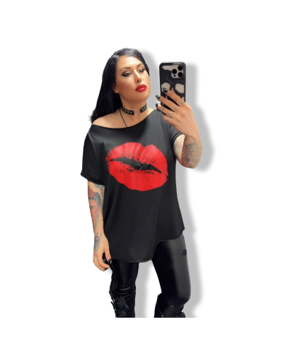 CAMISETA RED LIP OVERSIZR|LA Oveja Negra Shop.