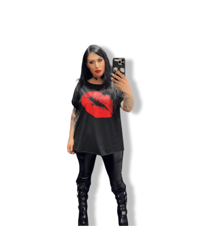 CAMISETA RED LIP OVERSIZR|LA Oveja Negra Shop.