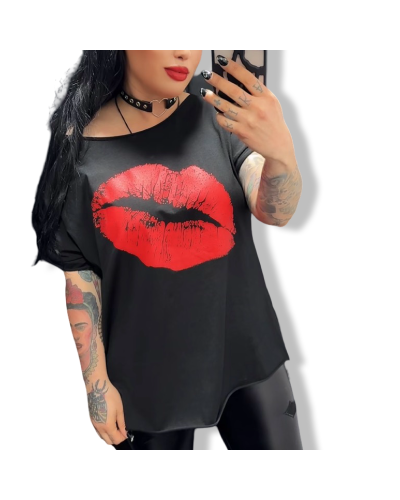 CAMISETA RED LIP OVERSIZR|LA Oveja Negra Shop.