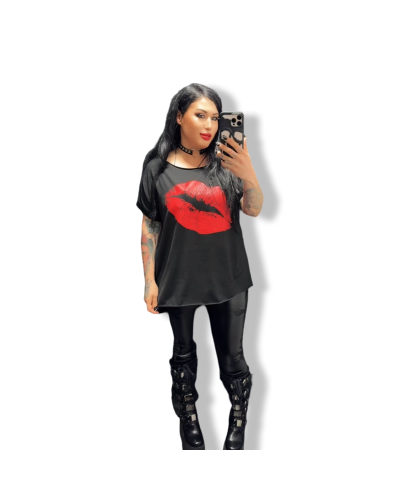 CAMISETA RED LIP OVERSIZR|LA Oveja Negra Shop.