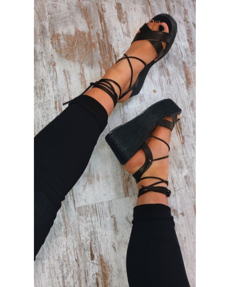 SANDALIA CUÑA TOTAL BLACK ESPARTO|LA Oveja Negra Shop.