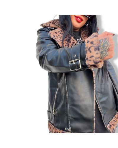 ABRIGO GOTH AND CHIC|LA OVEJA NEGRA SHOP.